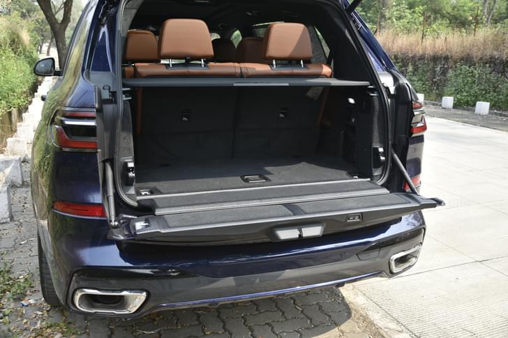 Bmw X7 Rear View