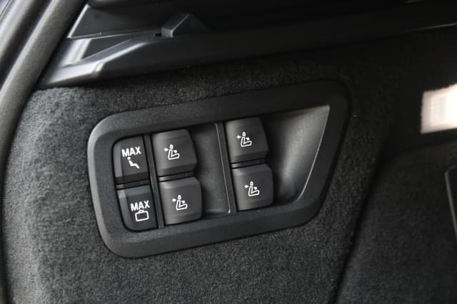 Door Controls Image - 8599