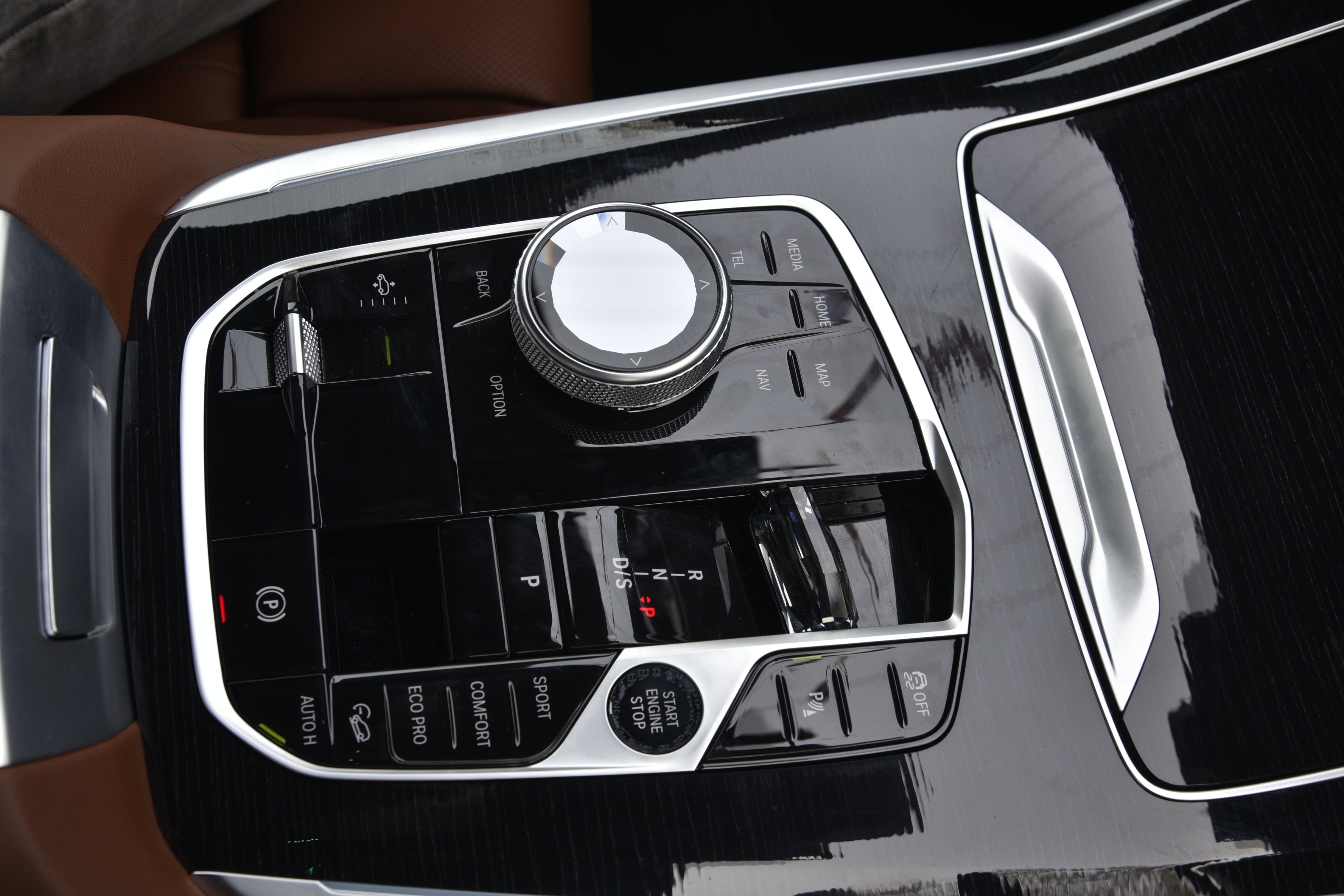 BMW X7 Gear Box Image – X7 Photos in India | Autocar India