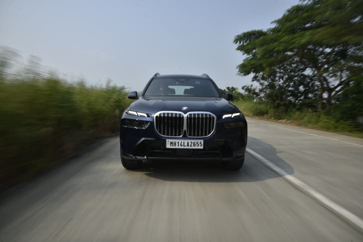 Bmw X7 Front View