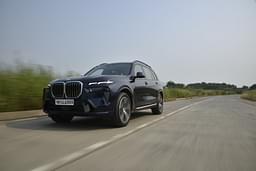 Bmw X7 Front Right Three Quarter