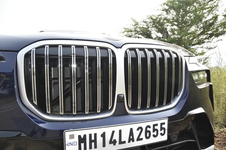 Bmw X7 Front View