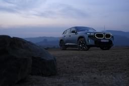 Bmw Xm Front Right Three Quarter