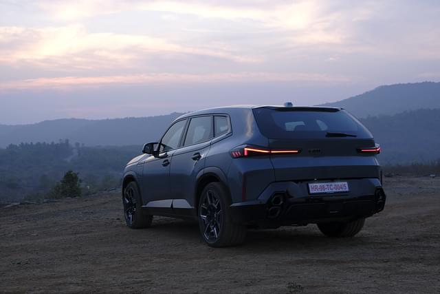 Rear View Image - 7557