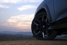 Bmw Xm Front Left Three Quarter