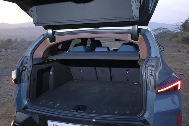 Rear View Image - 7754