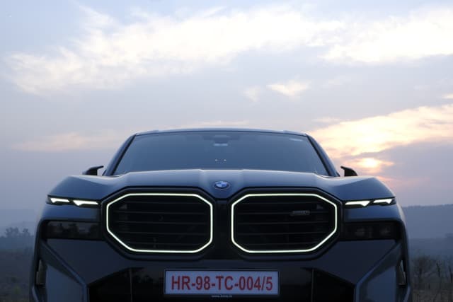 Front View Image - 7801