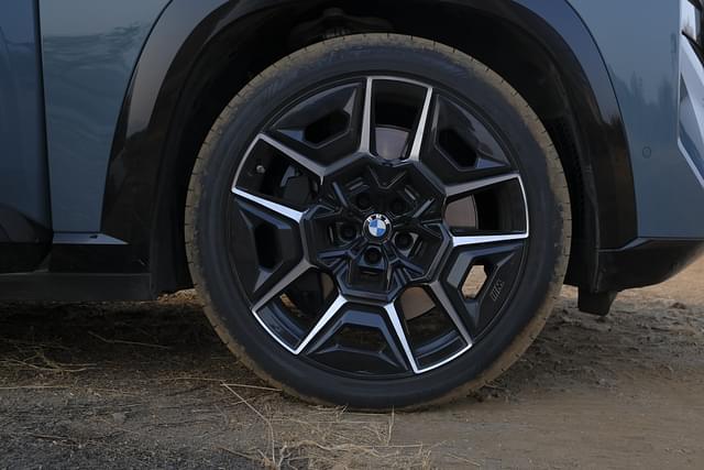 Alloy Wheels Image - 7889