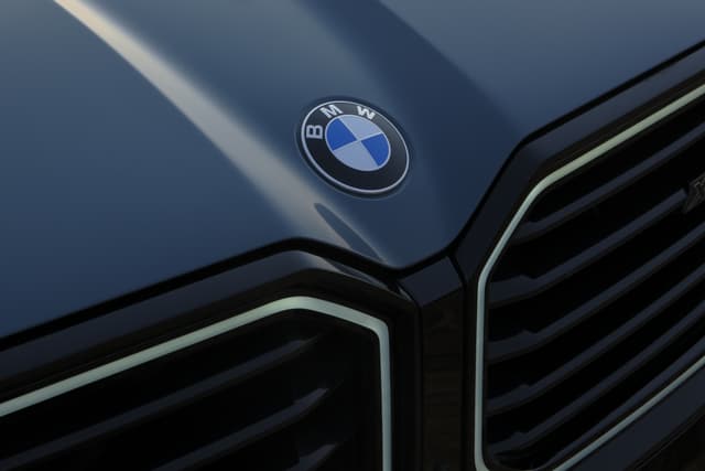 Front Logo Image - 7899