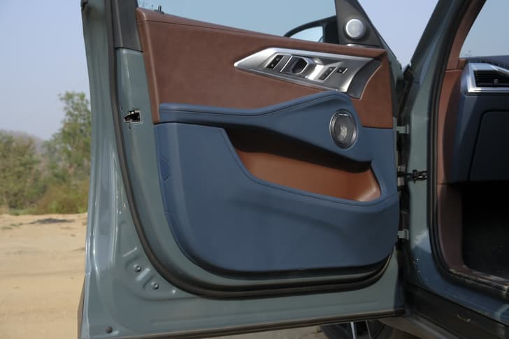 Bmw Xm Color Brown
