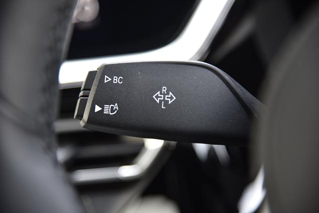 Steering Mounted Controls Image - 7486