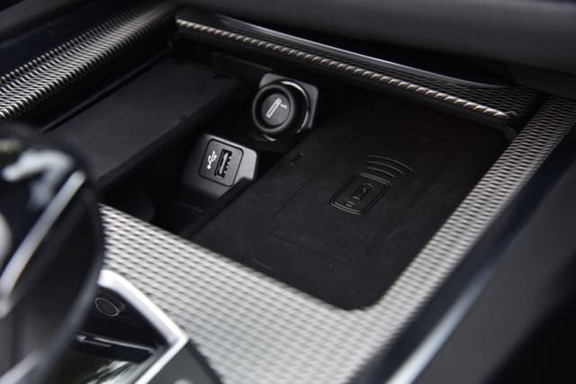 Charging Ports Image - 7679