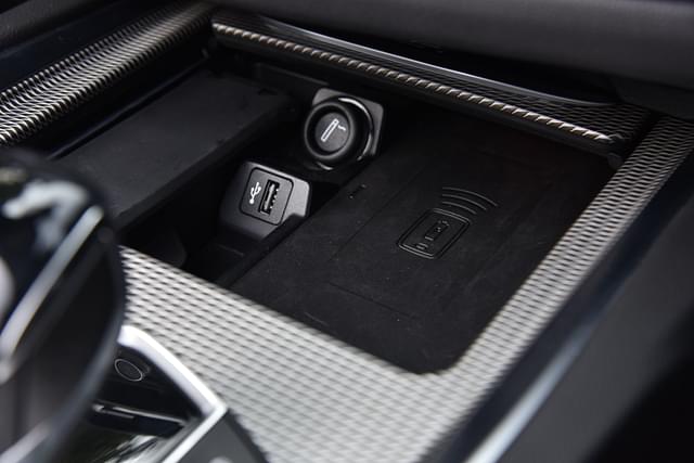 Charging Ports Image - 7679