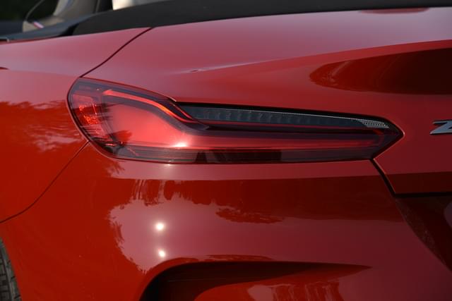 Rear View Image - 7853