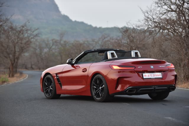 Rear View Image - 7946