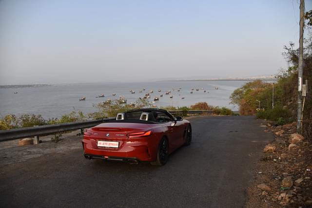 Rear View Image - 7986