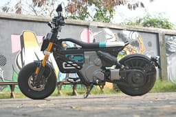 Bmw Bikes Ce 02 Front Right Three Quarter