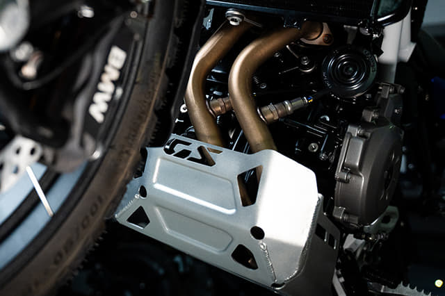 Exhaust Pipes Image - 30786