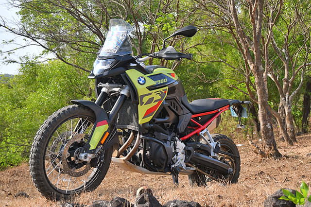 Front Right Three Quarter Image - 32433