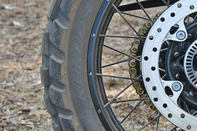 Color Black, Silver Image - 32380