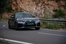 Bmw I4 Front Right Three Quarter