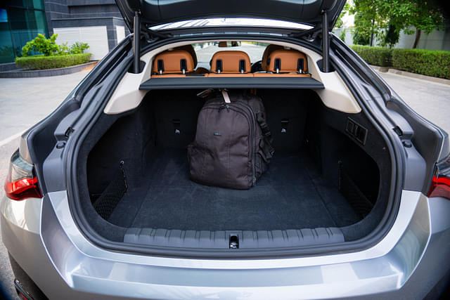 Rear View Image - 6967