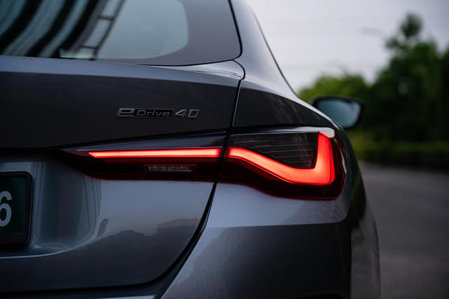 Rear View Image - 6982