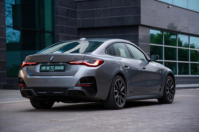 Rear View Image - 6997