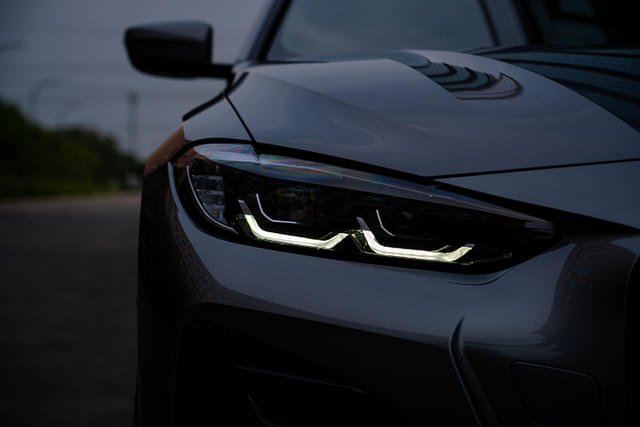 Headlight Image - 7017