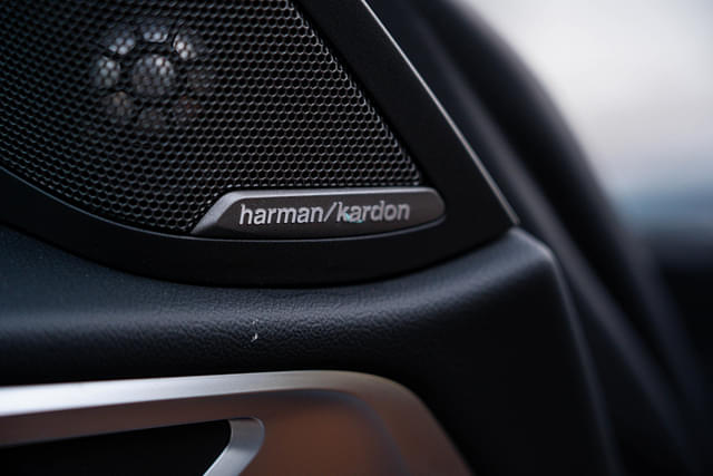 Speakers Image - 7067