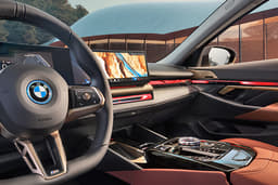 BMW i5 LWB Dashboard BMW i5 LWB Dashboard