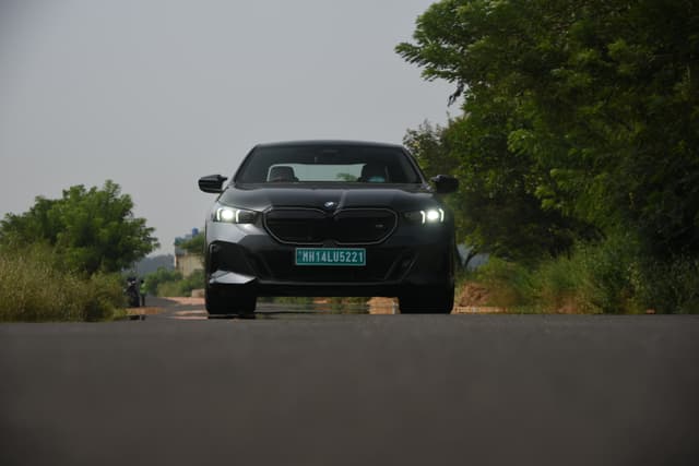 Front View Image - 7819