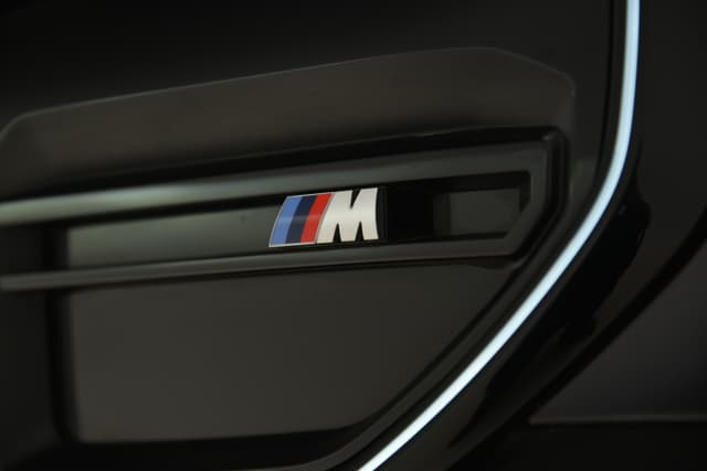 Front Logo Image - 7905