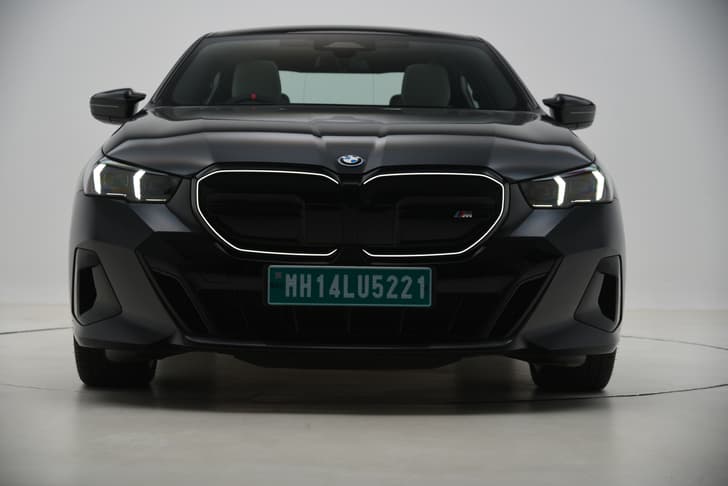 Front View Image - 7985