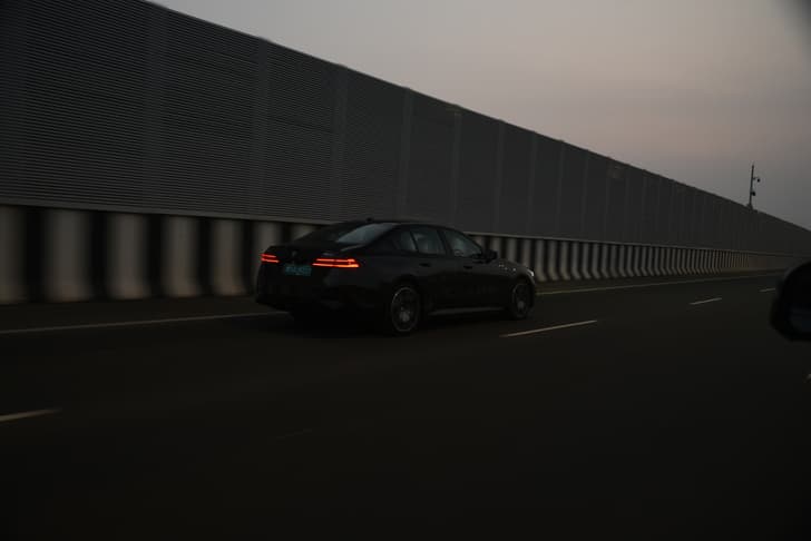 Bmw I5 Front Right Three Quarter