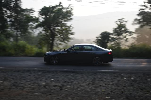 Closed Bonnet Image - 8070