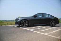 Bmw I5 Front Right Three Quarter