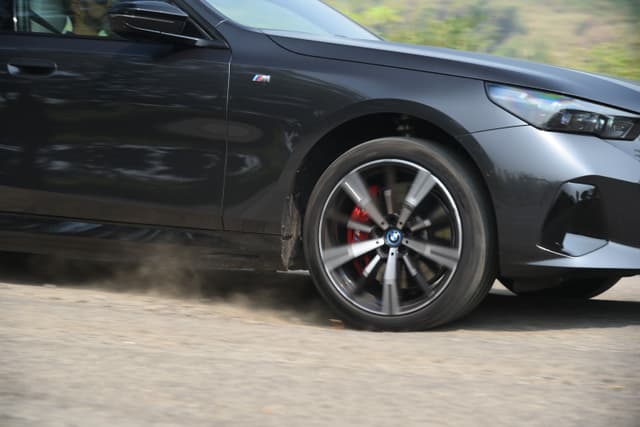 Alloy Wheels Image - 8294