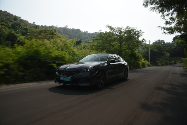 Bmw I5 Front Right Three Quarter