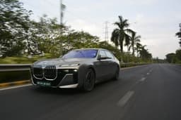 Bmw I7 Front Right Three Quarter