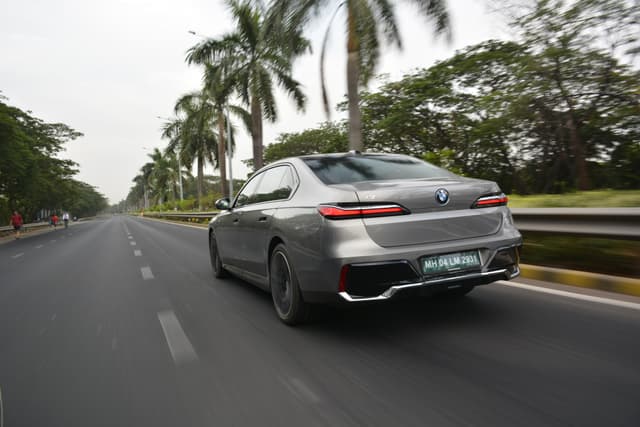 Rear View Image - 7508