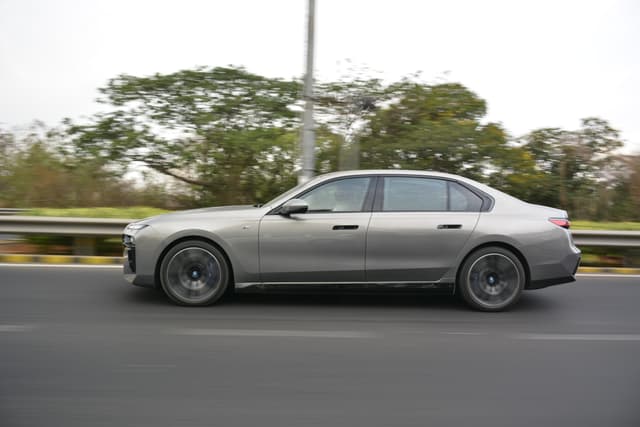 Alloy Wheels Image - 7519