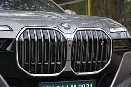Bmw I7 Closed Bonnet