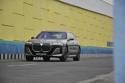 Bmw I7 Front Right Three Quarter