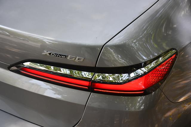 Rear View Image - 7621