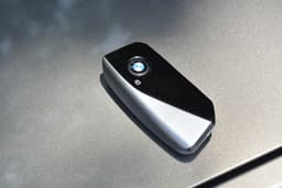 Bmw I7 Front Logo