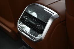 Bmw I7 Second Row Seats