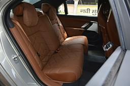 Bmw I7 Second Row Seats