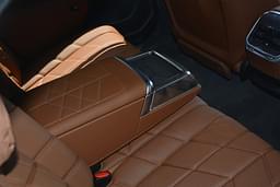 Bmw I7 Second Row Seats