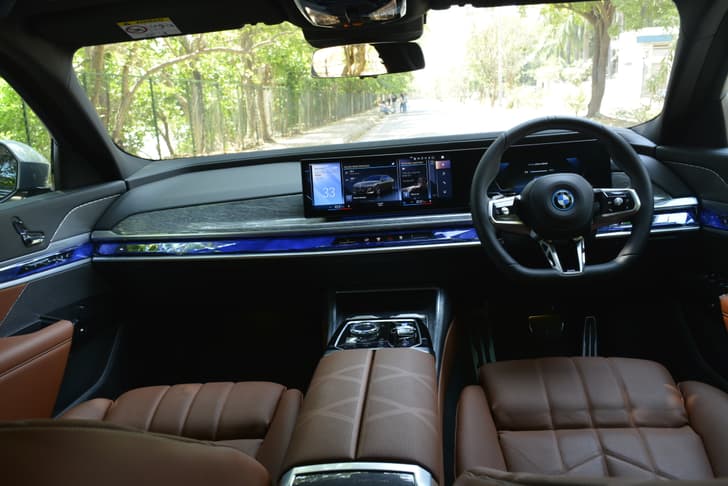 Bmw I7 Dashboard